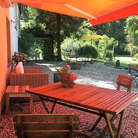 House Apricot * Krefeld
